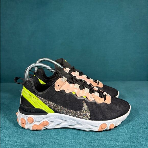 Size 6 - Women’s Nike React Element 55 shoes - Picture 3 of 8